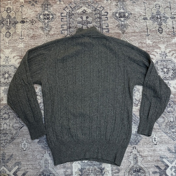 Vintage 100% cashmere cullin hills Gray Cable Knit Sweater sz small - Picture 5 of 5
